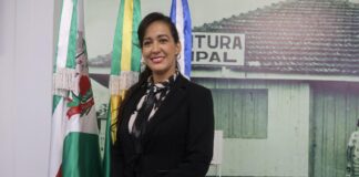 Foto a seguir: Vereadora de Tangará da Serra, Elaine Antunes