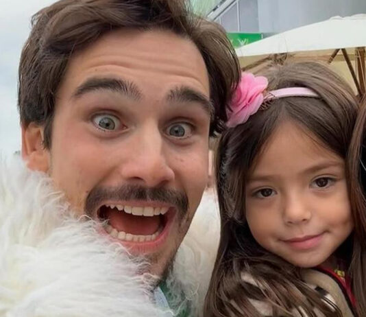 Nicolas Prattes faz flexões com Zoe nas costas em treino com Sabrina Sato: ‘Fofo’