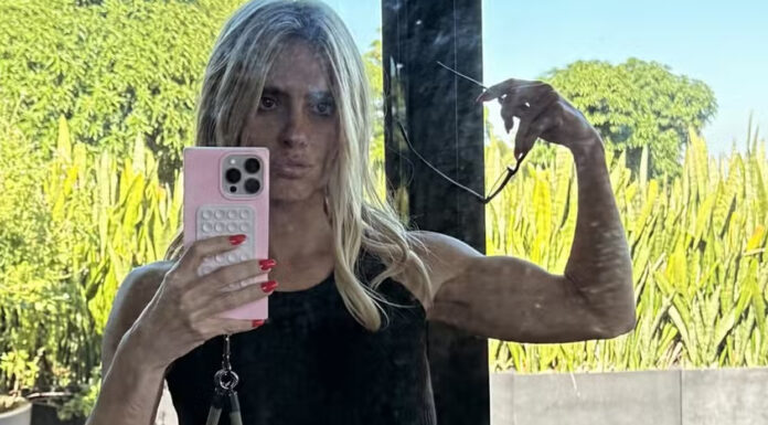 Carolina Dieckmann exibe muque definido ao posar de top: ‘Construindo músculos’