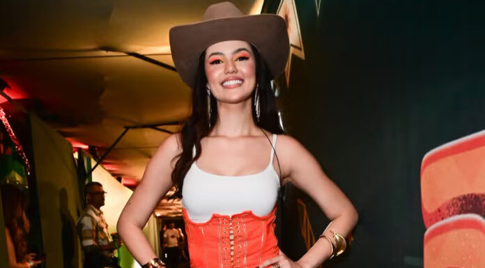 Eslovênia Marques celebra véspera de São João com visual inspirador: ‘Fogueira’