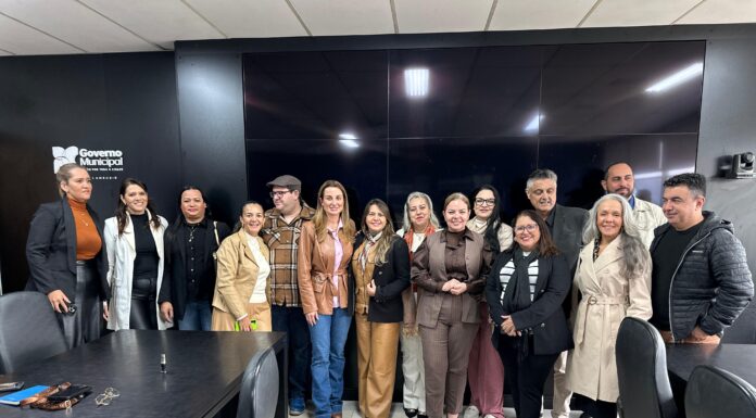 Prefeita de Camboriú, primeira-dama e secretárias de Cuiabá debatem políticas sobre autismo Secom