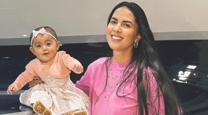 Graciele Lacerda e a filha Clara embarcam para acompanhar Zezé em turnê: ‘Indo ali’