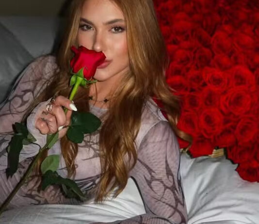 Virginia Fonseca ganha buquê com 500 rosas avaliado em R$ 18 mil em Dubai