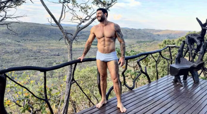 De sunga, Jesus Luz paisagem paradisíaca em Chapada dos Veadeiros: ‘Lugar favorito’