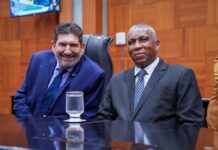 Dr. João celebra servidores da Assembleia Legislativa em sessão especial: “Sem vocês, essa Casa não funciona”