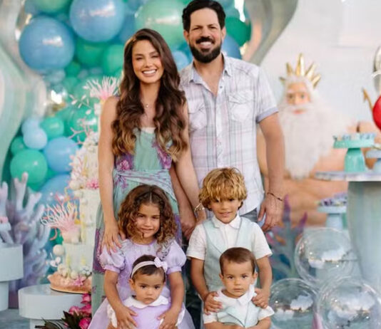 Biah Rodrigues encanta ao surgir vestida de Ariel em festa da filha Fernanda: ‘Desejada’