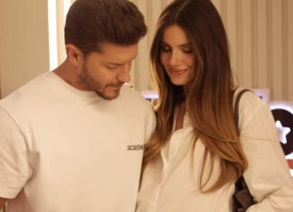 Camila Queiroz e Klebber Toledo mostram emoção ao exibir enxoval da primeira filha