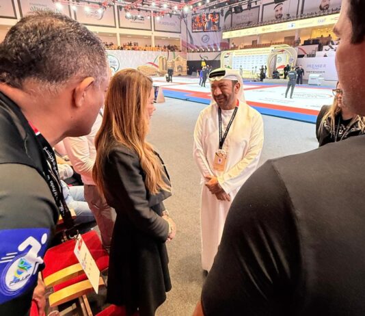 Virginia Mendes se emociona em encontro internacional de Parajiu-Jitsu em Abu Dhabi