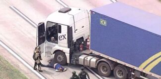 PM divulga imagens de resgate de caminhoneiro no Rodoanel