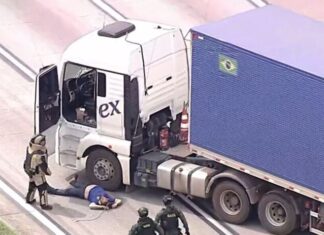 PM divulga imagens de resgate de caminhoneiro no Rodoanel