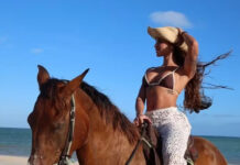 Tainá Militão curte passeio a cavalo de biquíni em praia paradisíaca de Alagoas