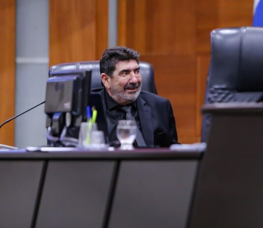 Projeto de Dr. João que protege bebês da coqueluche é aprovado em segunda votação