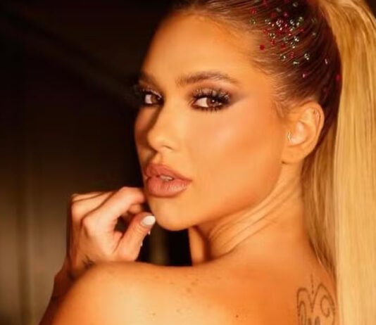 Virginia Fonseca posa nua e foto ousada agita as redes sociais: ‘Parece até IA’