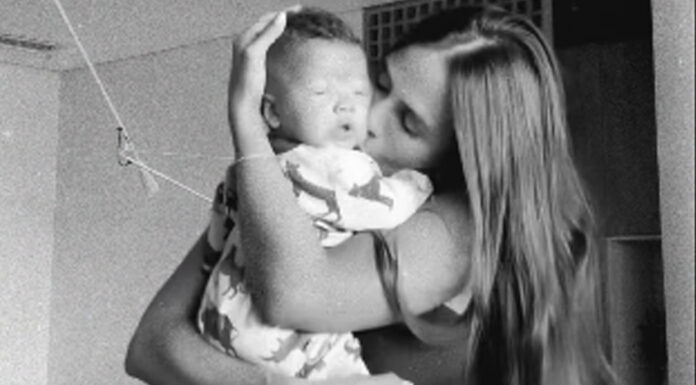 Carol Peixinho dança com o filho e encanta seguidores nas redes sociais: ‘Lindeza’