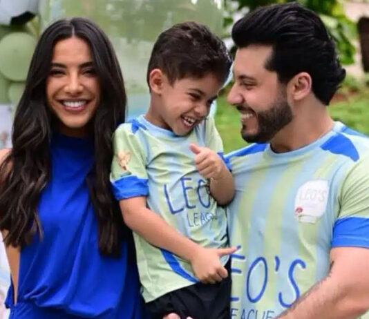 Gabriela Versiani exibe look dela e de Léo, filho de Murilo Huff para gravação do cantor