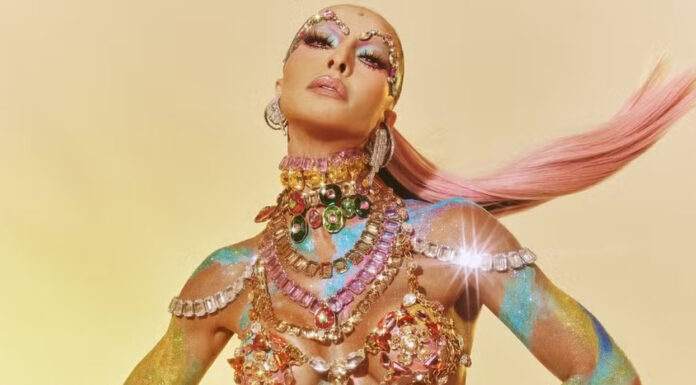 Sabrina Sato brilha em ensaio técnico da Vila Isabel na Sapucaí: ‘Colorir a Sapucaí!’