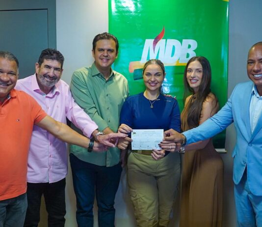 Dr. João destaca importância do jornalismo e entrega prêmios aos vencedores do Troféu Parlamento da ALMT