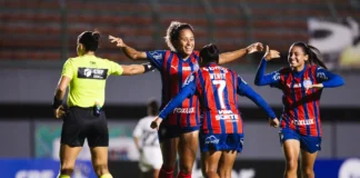 Maria Carol Rebello escolhe Porto de Galinhas para férias após fim de novela