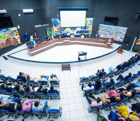 Evento idealizado por Dr. João reúne empresários para discutir Reforma Tributária e mudanças nas normas trabalhistas em Campo Novo do Parecis