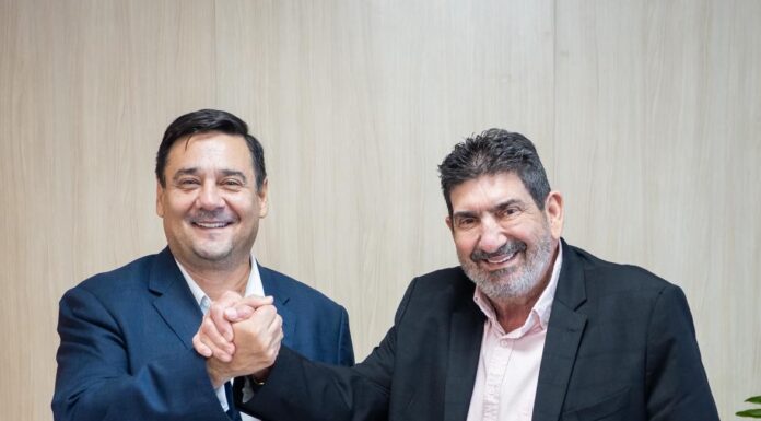 Dr. João recebe senador do Paraguai na ALMT e debate integração entre os dois países