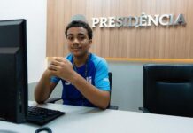 Programa Jovem Aprendiz da ALMT: da independência financeira ao aprendizado político Gustavo Nascimento, um dos jovens aprendizes da Casa