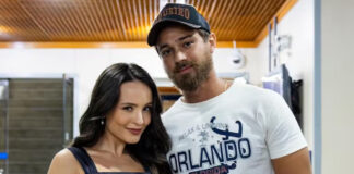 Larissa Manoela celebra estreia de André Luiz em novela com declaração apaixonada