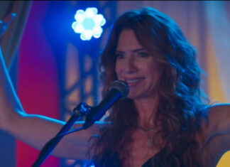 Em vídeo, Letícia Spiller mostra que além de atuar em novelas, também canta muito bem