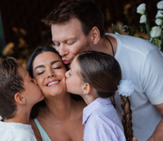 Thais Fersoza celebra 42 anos com festa intimista e declarações de amor da família