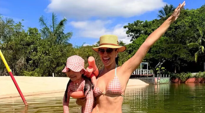 Vivian Amorim curte feriado no Amazonas e se diverte em banho de rio com a filha