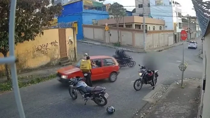 Apos-levar-soco-em-briga-de-transito-motorista-perde-o-controle-do-carro-e-morre.webp