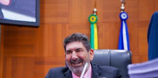 Na tribuna, Dr. João celebra 50 anos de Tangará e relembra trajetória de luta pela cidade
