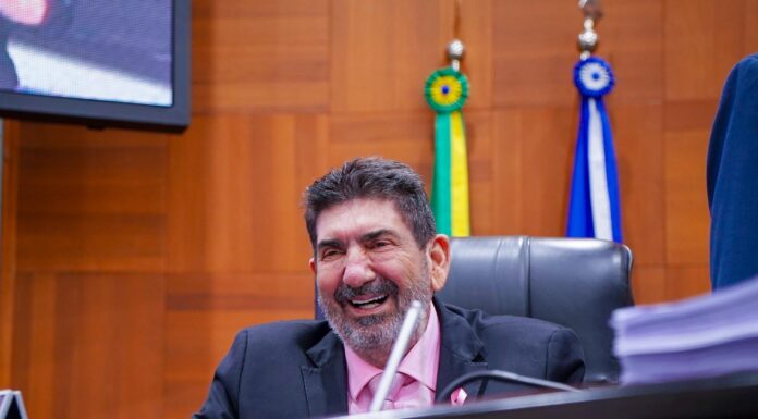 Na tribuna, Dr. João celebra 50 anos de Tangará e relembra trajetória de luta pela cidade