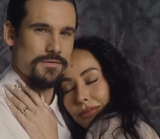 Sabrina Sato e Nicolas Prattes anunciam gravidez ao lado de Zoe: ‘Família cresceu’