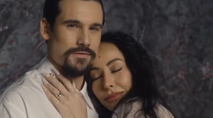 Sabrina Sato e Nicolas Prattes anunciam gravidez ao lado de Zoe: ‘Família cresceu’