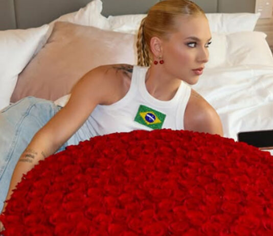 Virginia Fonseca posa com buquê gigante de rosas vermelhas e gera curiosidades em fãs
