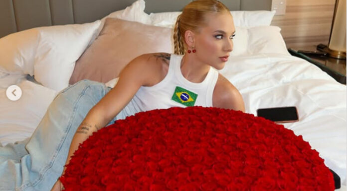 Virginia Fonseca posa com buquê gigante de rosas vermelhas e gera curiosidades em fãs