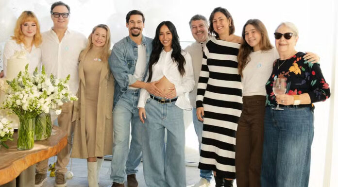 Sabrina Sato relembra chá revelação e exibe cliques inéditos do momento especial