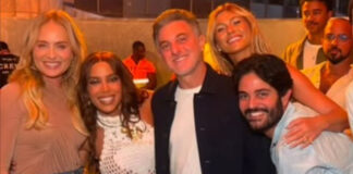 Lívia Andrade celebra quatro anos no Domingão com Huck: ‘4 anos que cheguei’