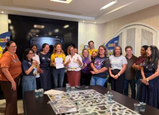Virgínia Mendes recebe associação e assume compromisso com pacientes de fibromialgia