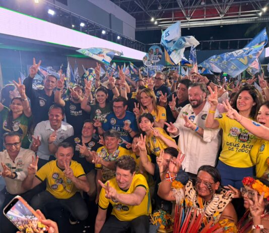 Convidada por Zé Medeiros, Virgínia Mendes participa de lançamento oficial de campanha