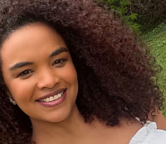 Grávida, Lucy Ramos exibe barriga de oito meses e celebra reta final da gestação