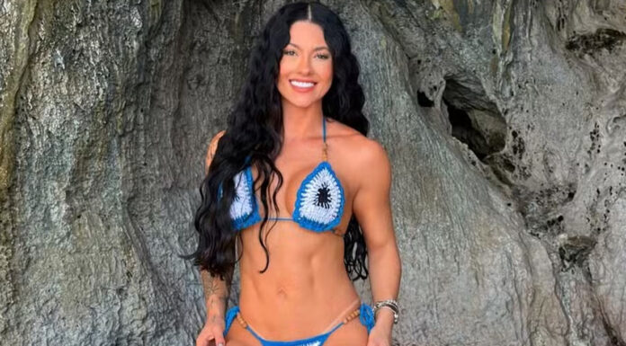 Rayane Figliuzzi curte viagem a Capri com irmão e se encanta com passeio de lancha